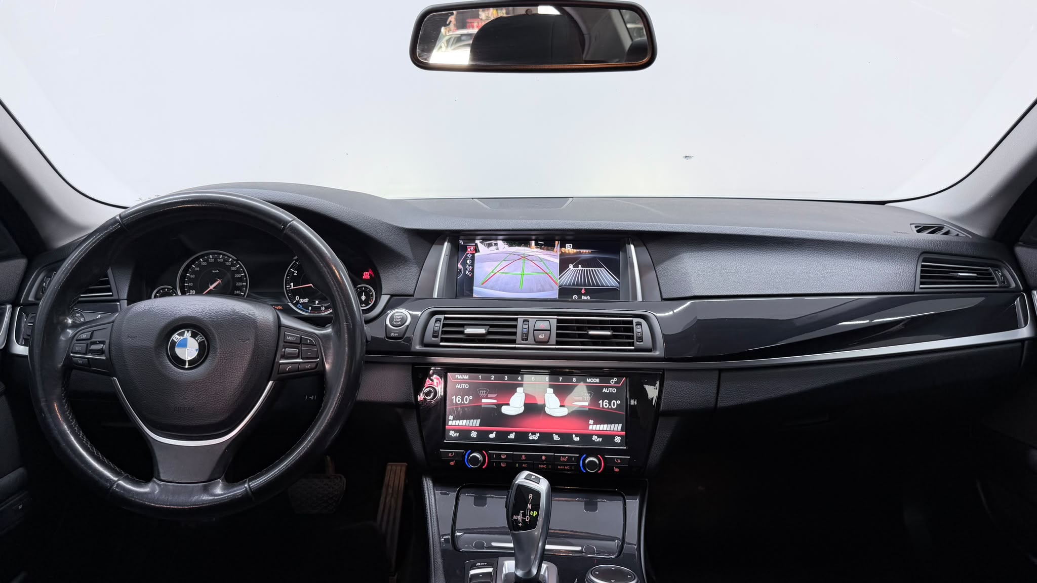 BMW 520i 16